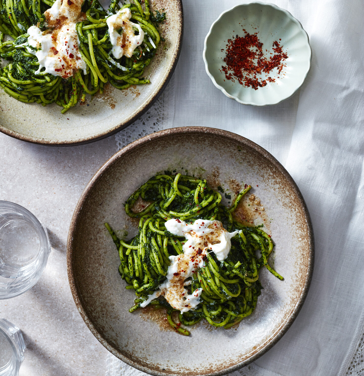 Groene spaghetti met ansjovisboter